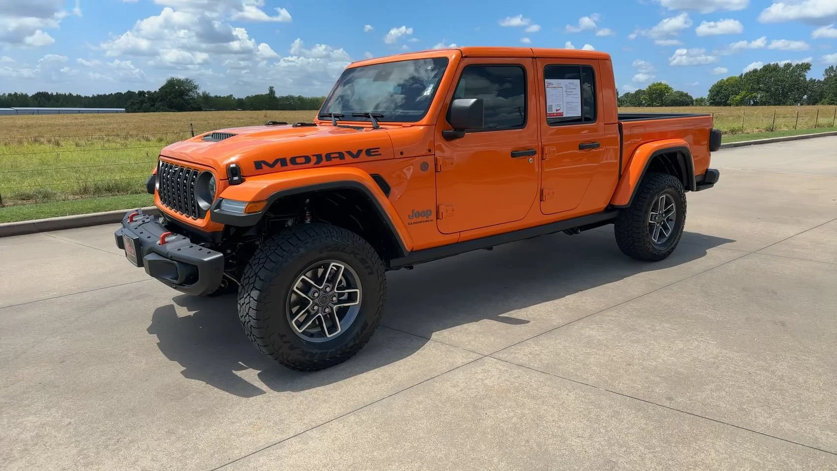 Used 2025 Joose Jeep Mojave X image 3