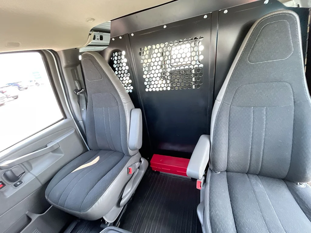 Used 2025 Summit White Chevrolet 2500 image 18
