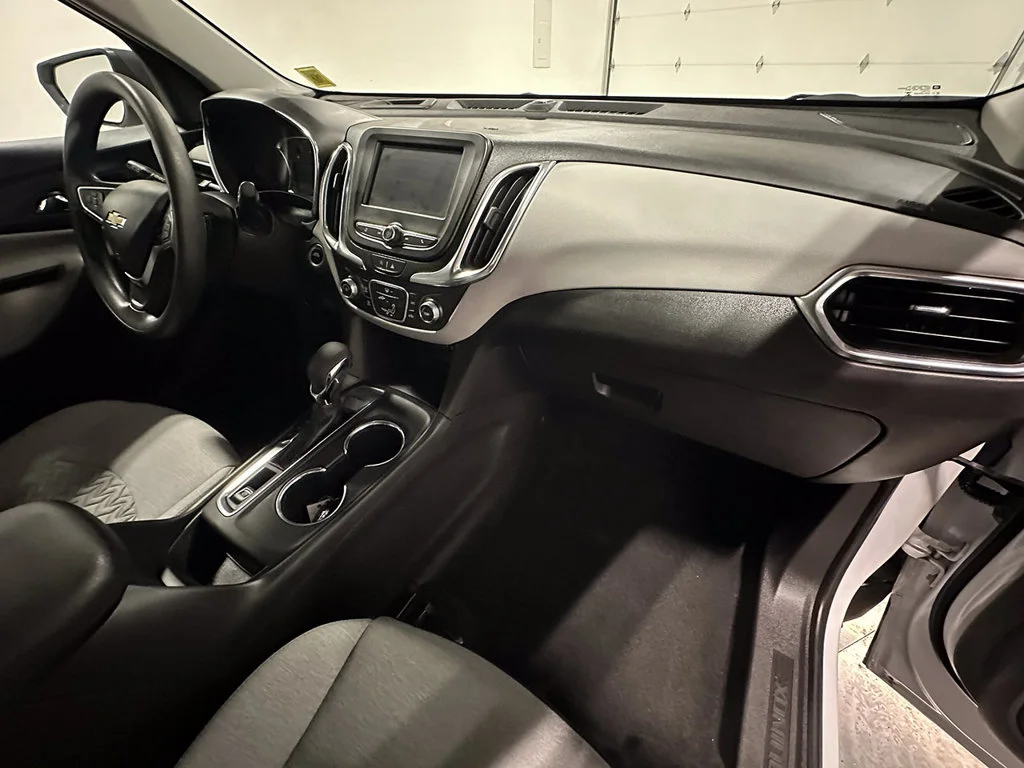 Used 2024 Summit White Chevrolet LS image 26