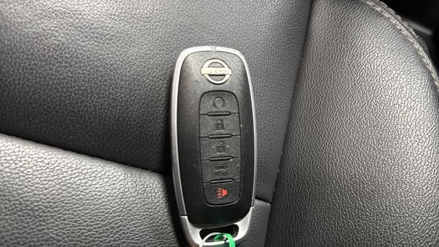 Used 2023 Super Black Nissan SL image 20