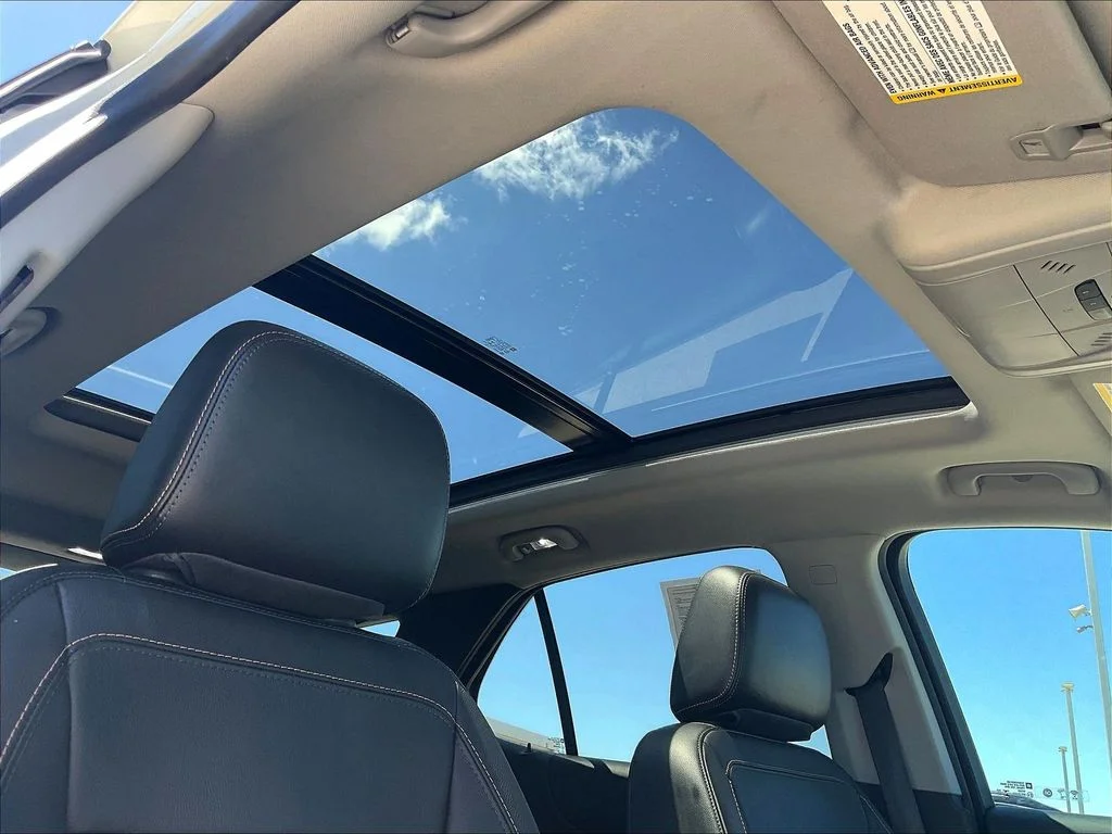 Used 2020 White Chevrolet Premier image 16