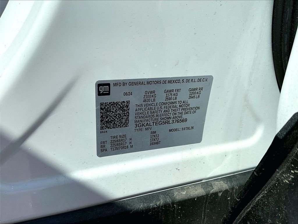 Used 2024 Summit White GMC SLE image 31