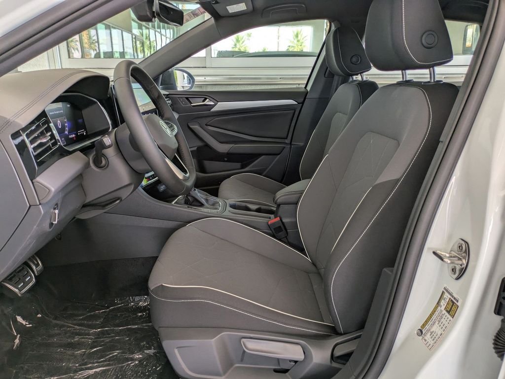 2025 Volkswagen Jetta Sport - Photo 17