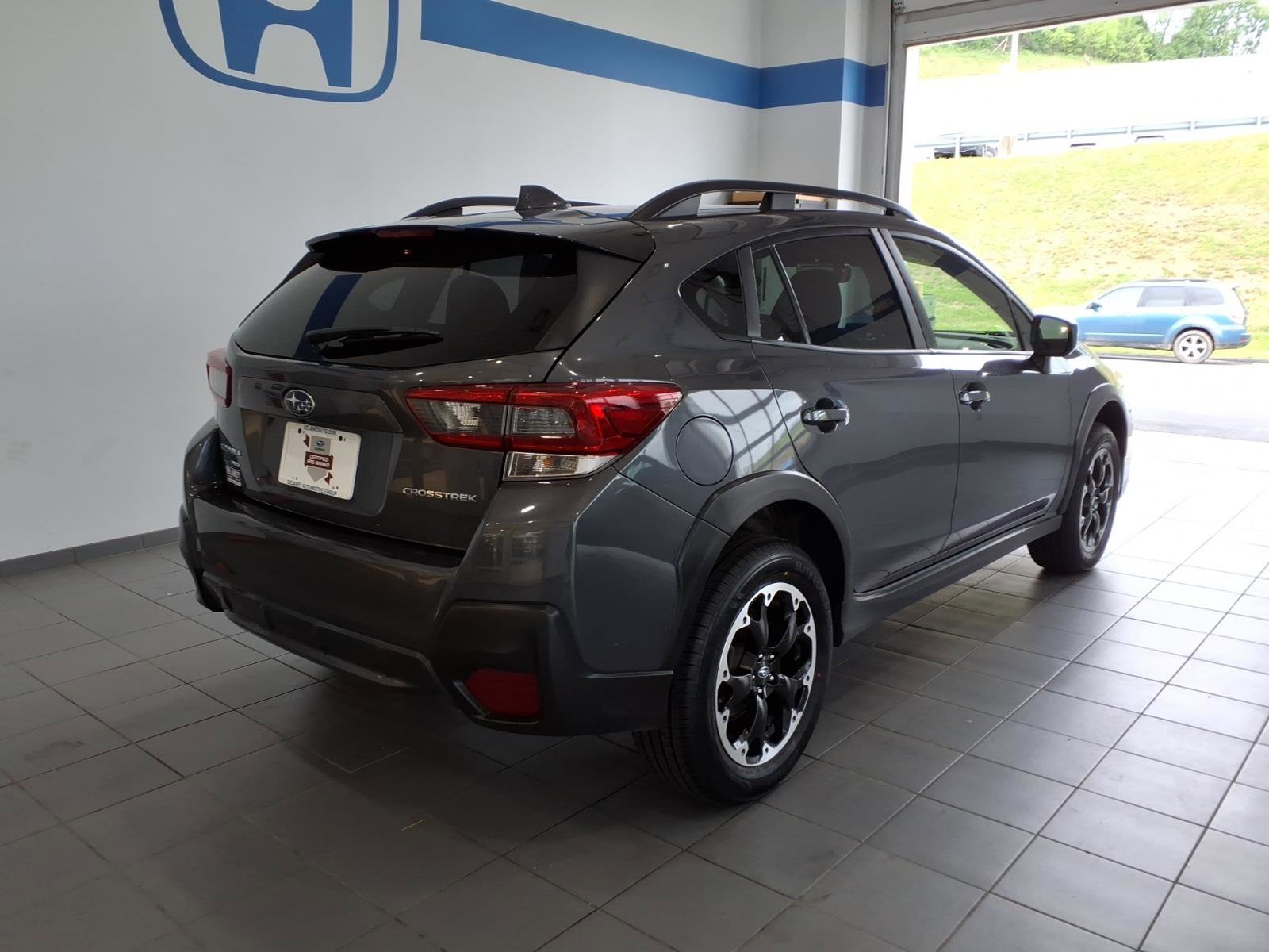 Used 2023 Magnetite Gray Metallic Subaru Premium image 5