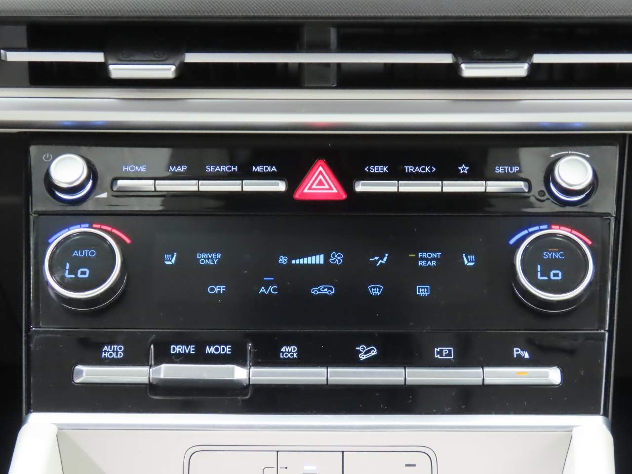 Certified Used 2025 Shimmering Silver Metallic Hyundai SEL image 12