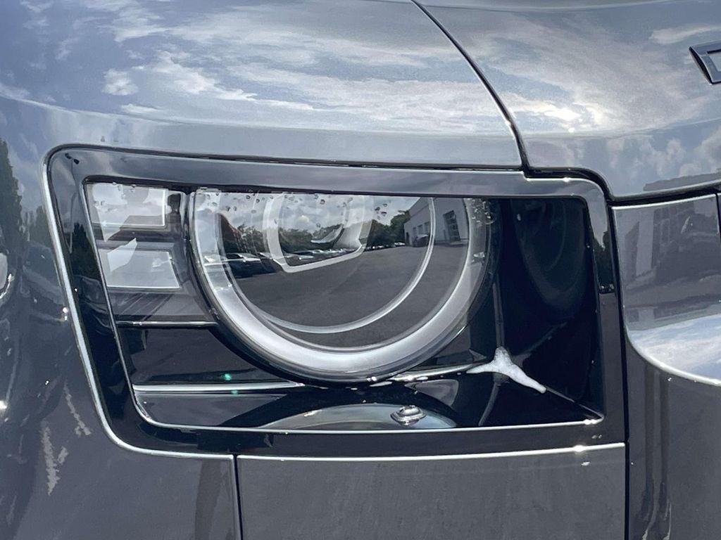 New 2026 Carpathian Grey Land Rover S image 4