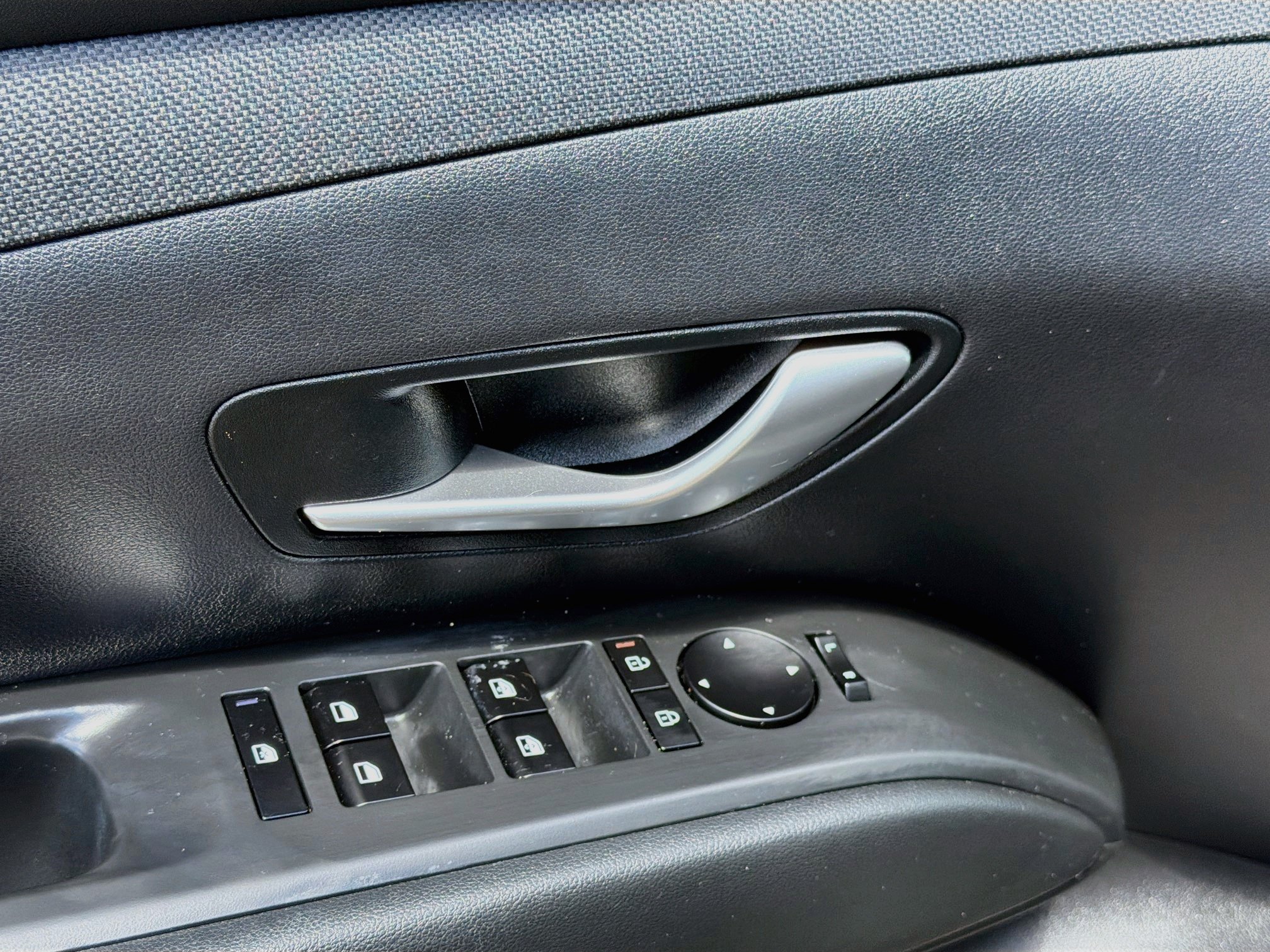Used 2025 Ash Black Hyundai SEL Convenience image 23