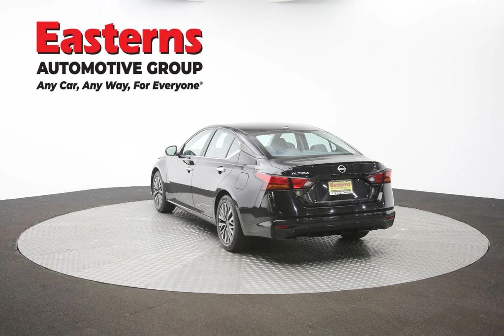 Used 2025 Black Nissan 2.5 SV image 61