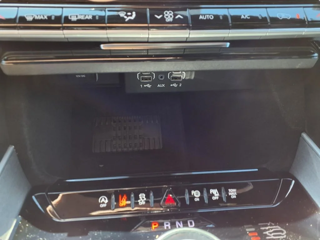 New 2026 High Gloss Black Exterior Paint Jeep Limited Reserve image 9