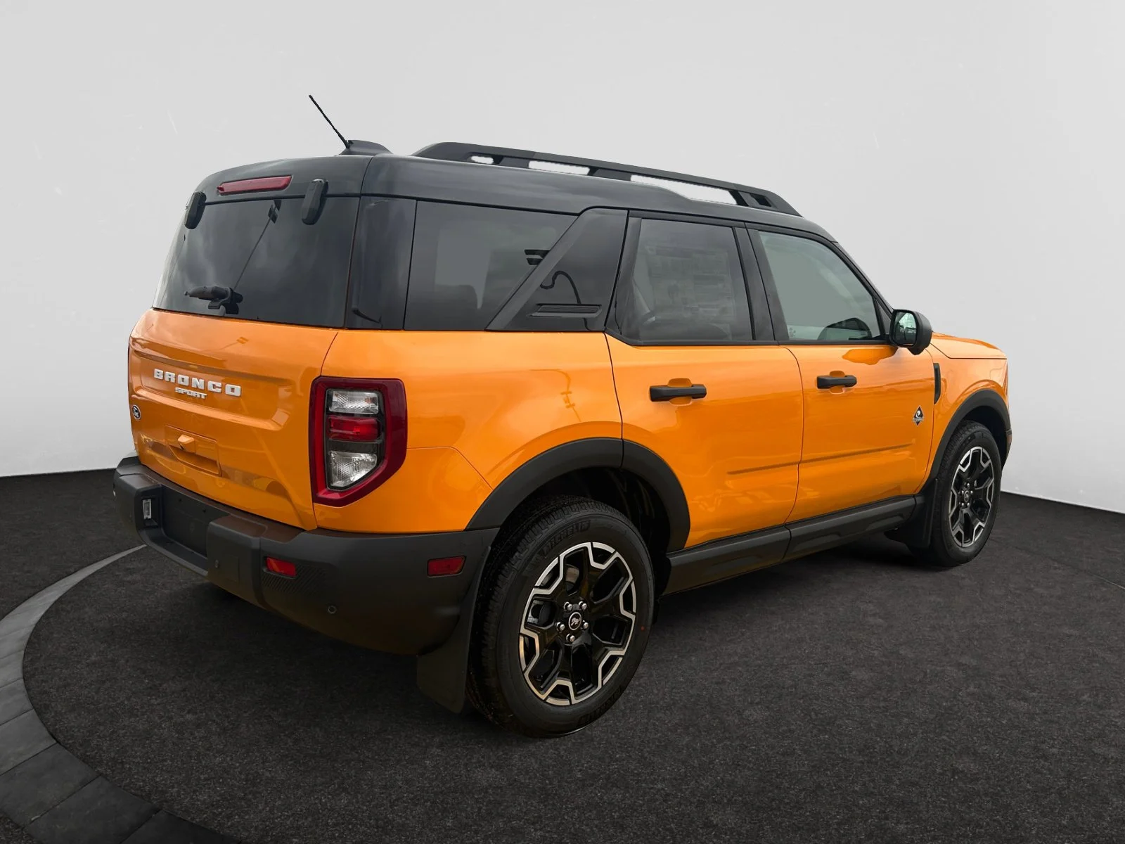 New 2026 Orange Fury Metallic Tri-Coat Ford Outer Banks image 5
