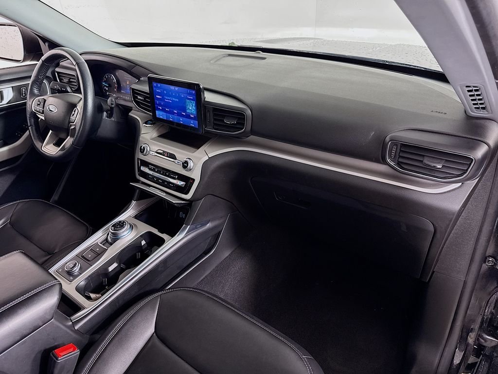 Used 2023 Agate Black Metallic Ford XLT image 29