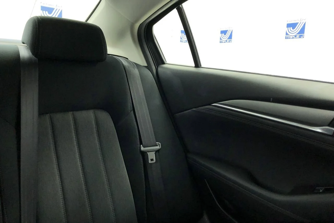 Used 2021 Snowflake White Pearl Mazda Grand Touring image 15