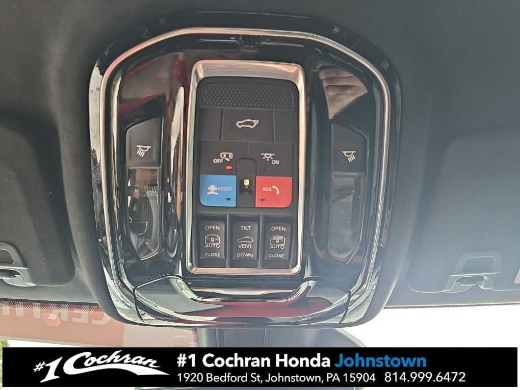 Used 2023 Diamond Black Crystal Pearlcoat Jeep Summit Reserve image 34