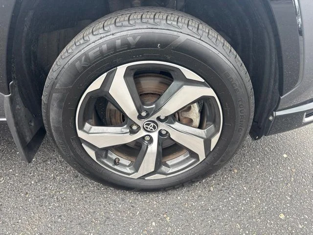 Used 2023 Magnetic Gray Metallic Toyota SE image 26