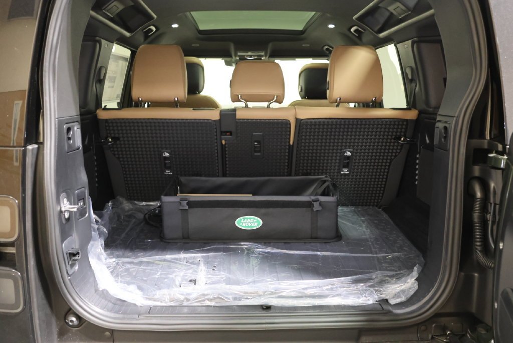 New 2026 Woolstone Green LAND ROVER X-Dynamic SE image 47