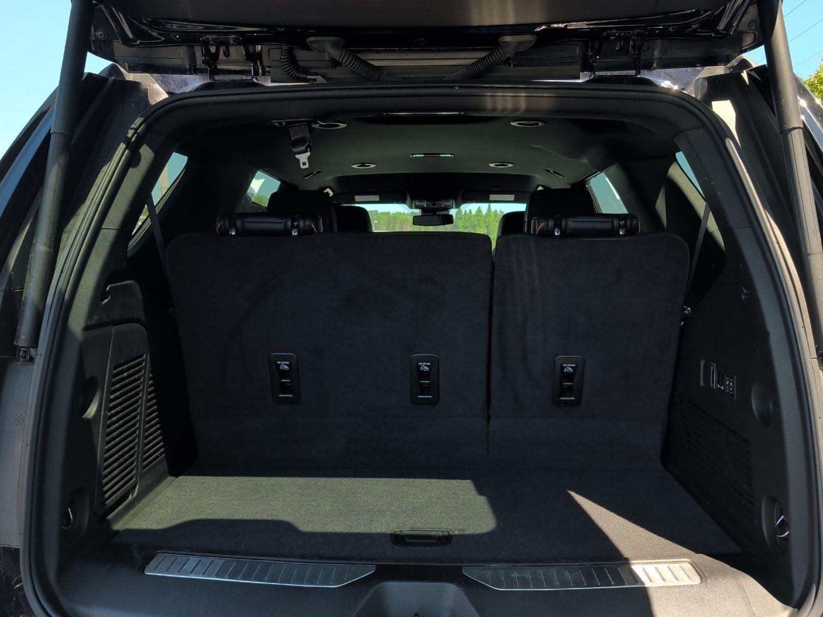 Used 2024 Summit White GMC AT4 image 36