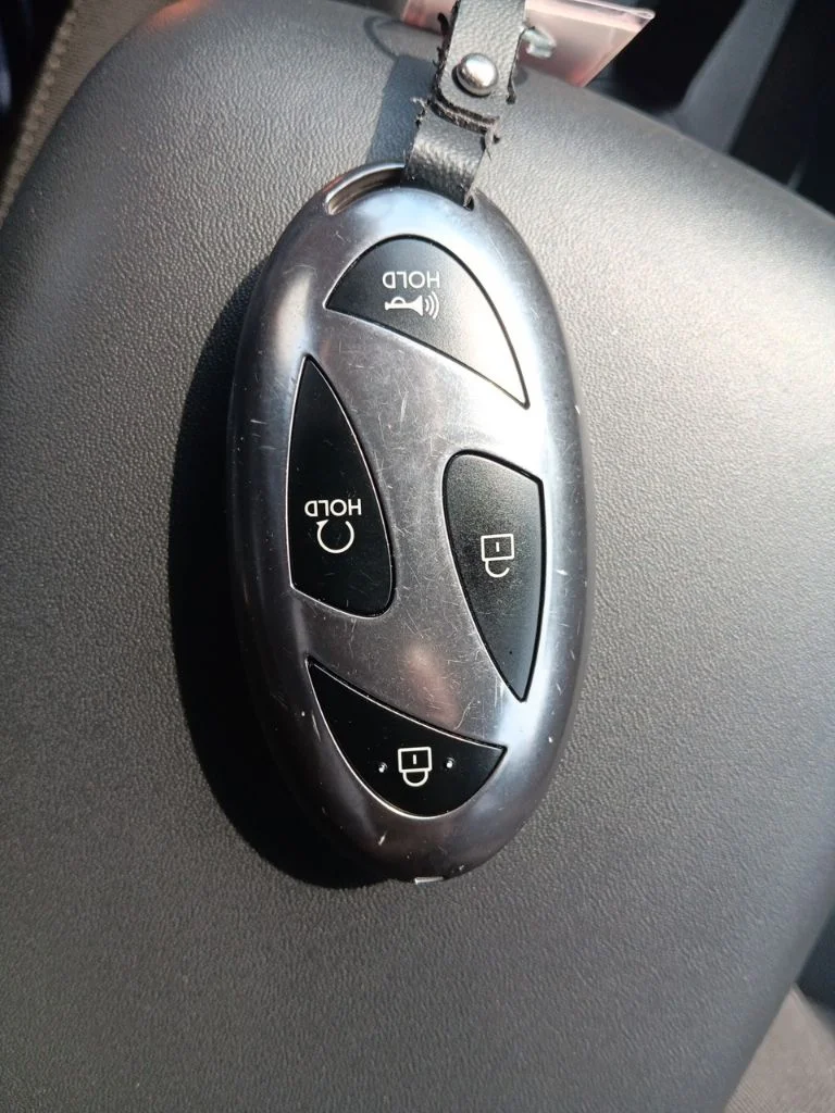 Used 2025 Abyss Black Pearl Hyundai SEL image 26
