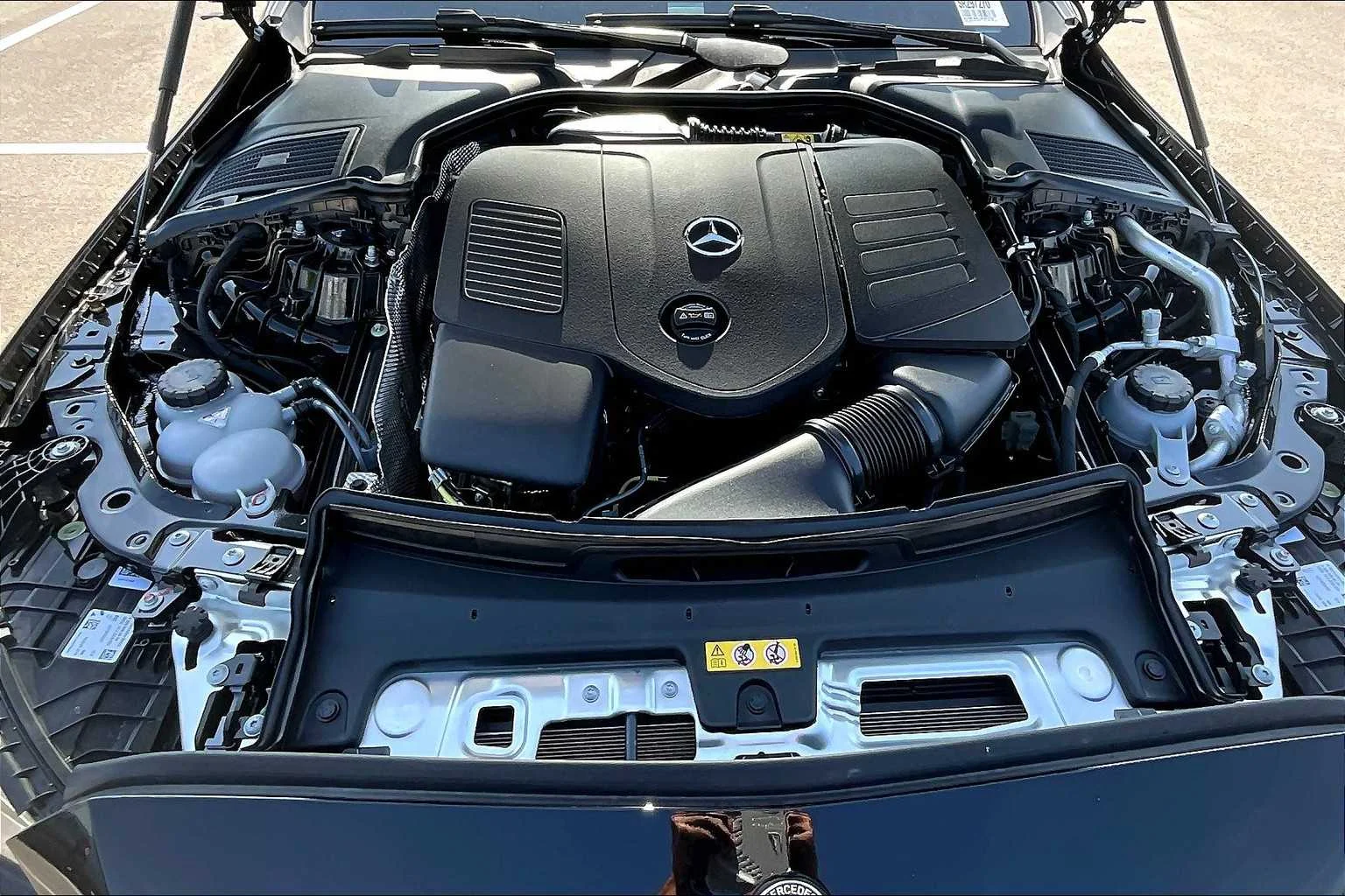 2025 Mercedes-Benz C-Class Sedan C 300 - Photo 16
