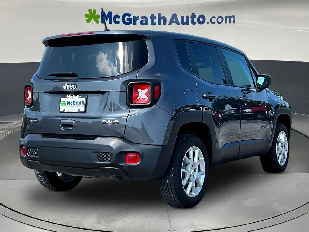 Used 2023 Gray Jeep Latitude image 7