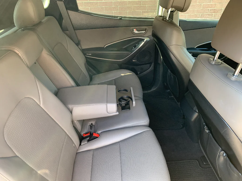 Used 2014 Moonstone Silver Hyundai 2.4L (A6) image 19