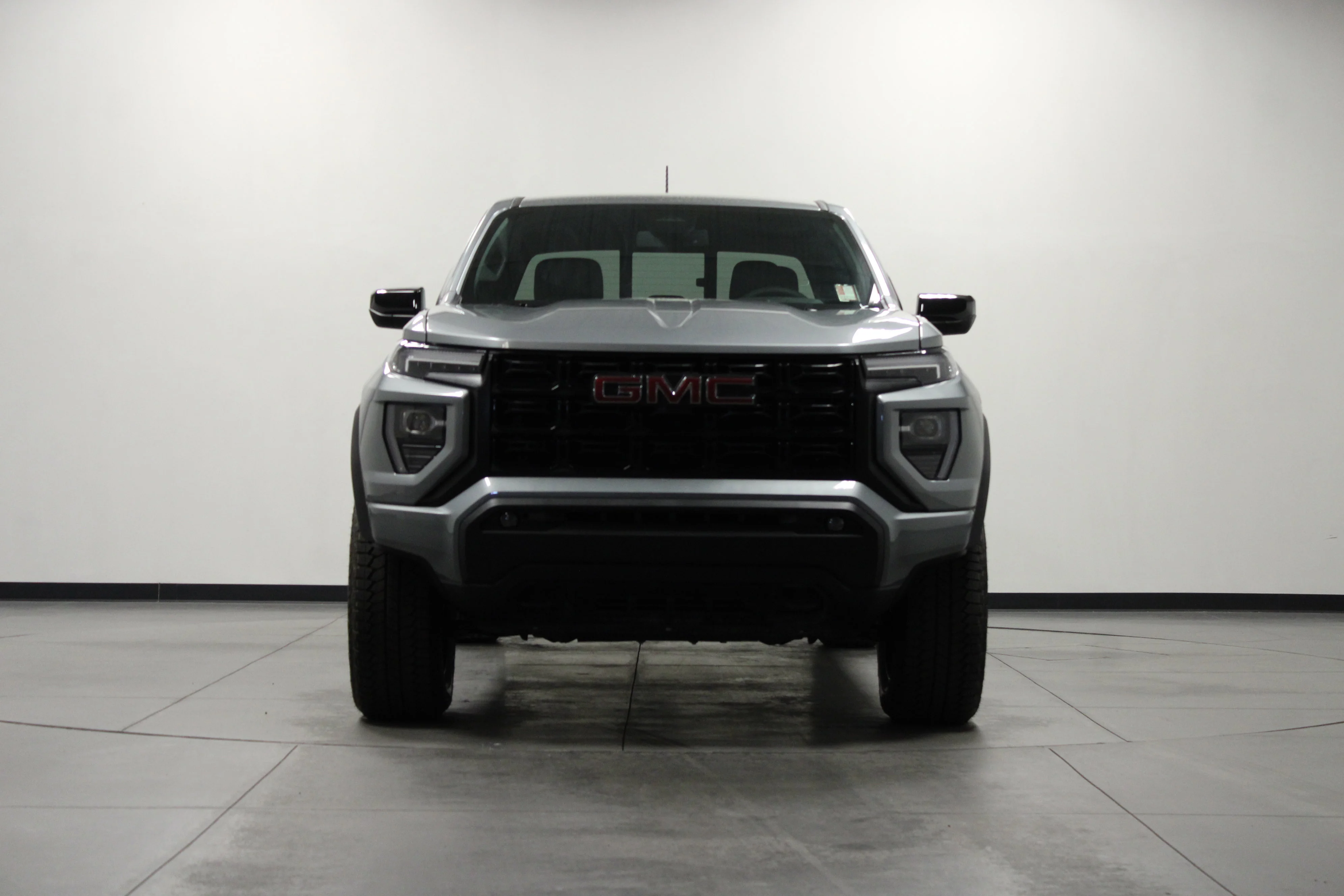 New 2026 Sterling Metallic GMC Elevation image 9