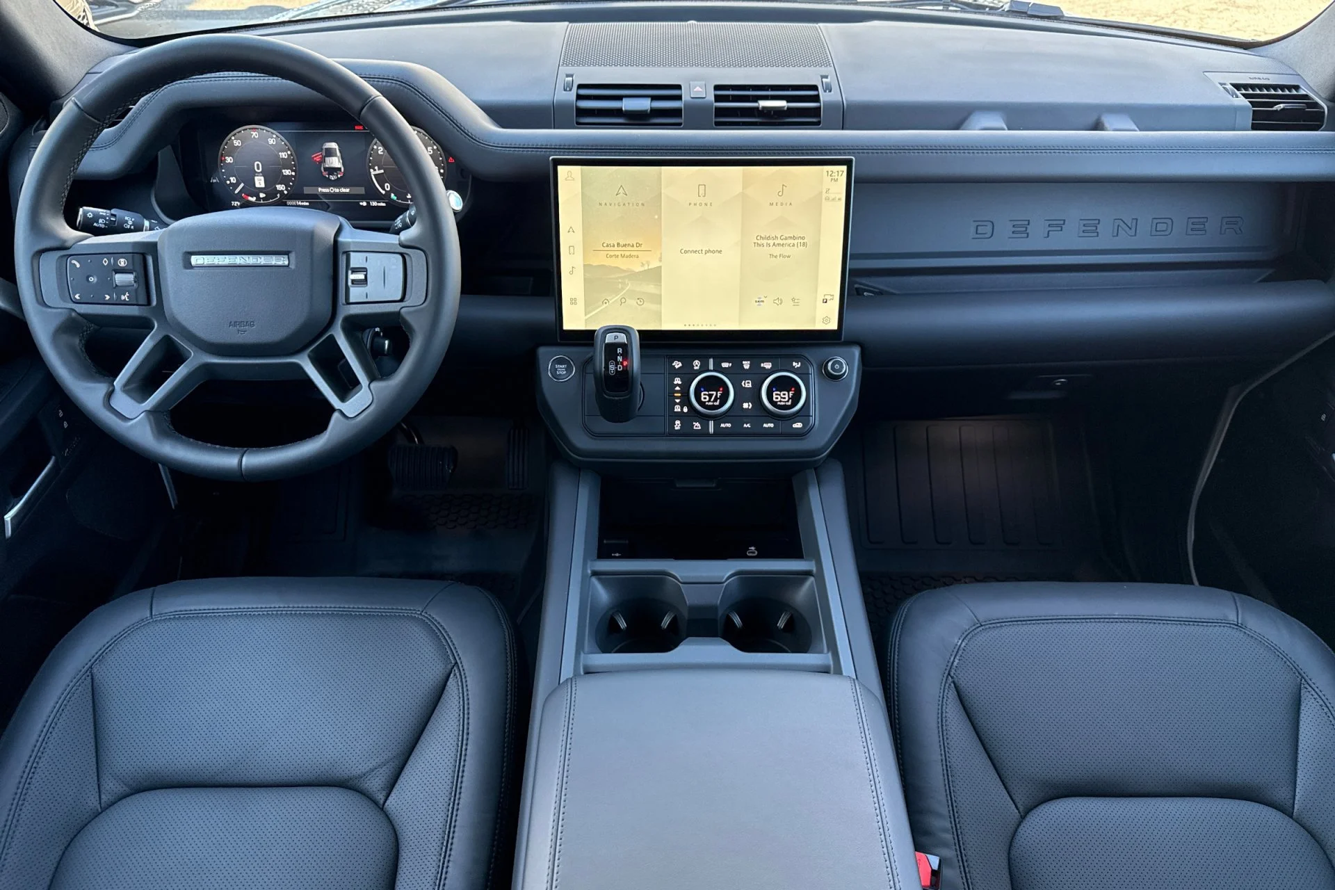 New 2026 Fuji White Land Rover X-Dynamic SE image 3