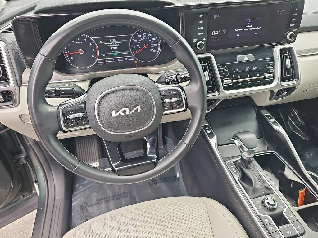 Used 2022 Green Kia X-Line EX image 16