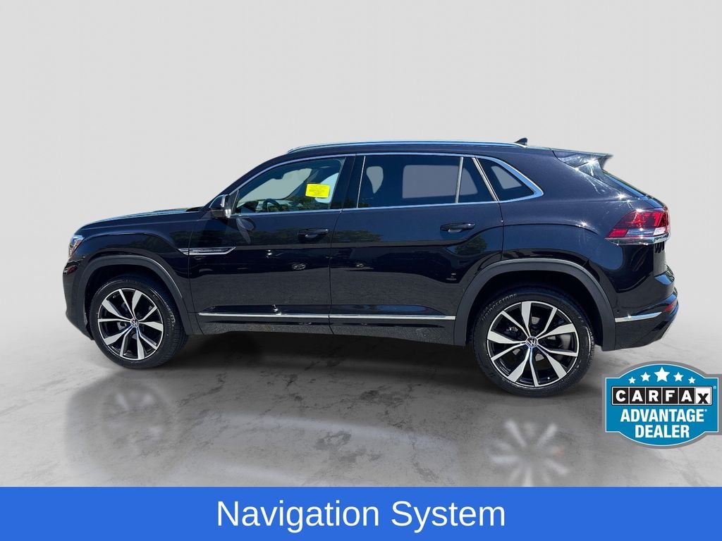 Used 2025 Black Volkswagen 2.0T SEL Premium R-Line image 2