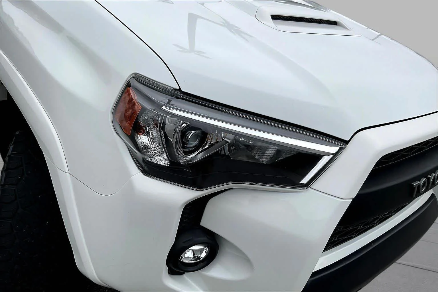 Used 2023 Ice Cap Toyota TRD Off Road Premium image 26