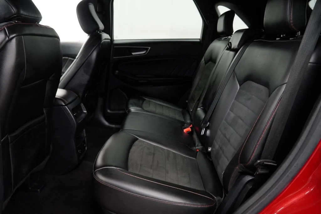 Used 2021 Rapid Red Ford SEL image 11