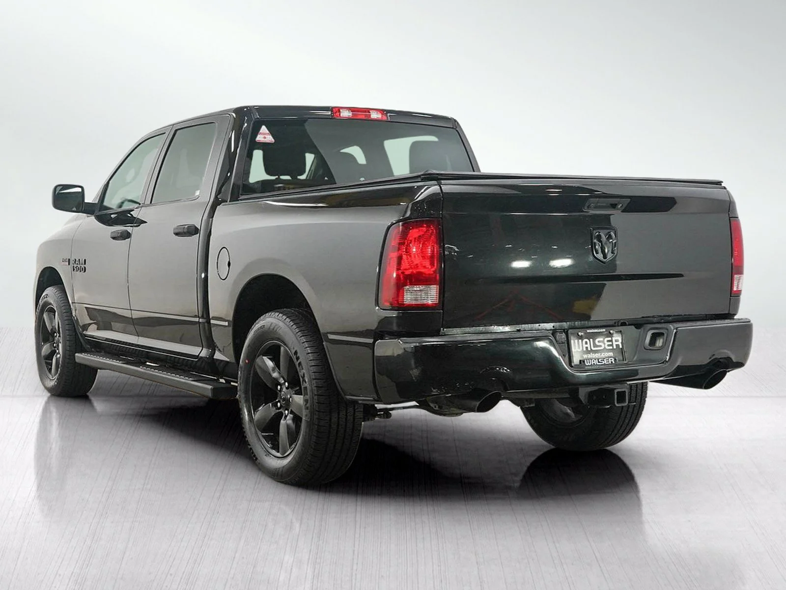 Used 2018 Brilliant Black Crystal Pearlcoat Ram Express image 4