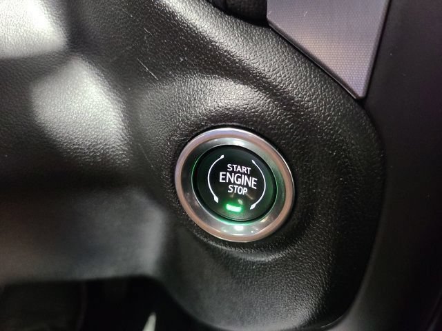 Used 2019 Summit White GMC SLE image 35