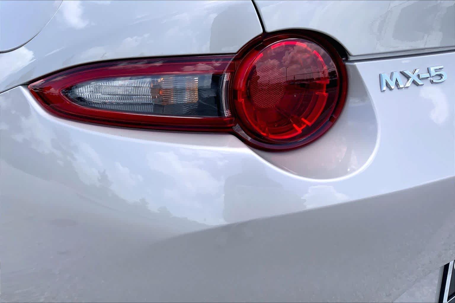 Used 2023 Platinum Quartz Metallic Mazda Grand Touring image 24