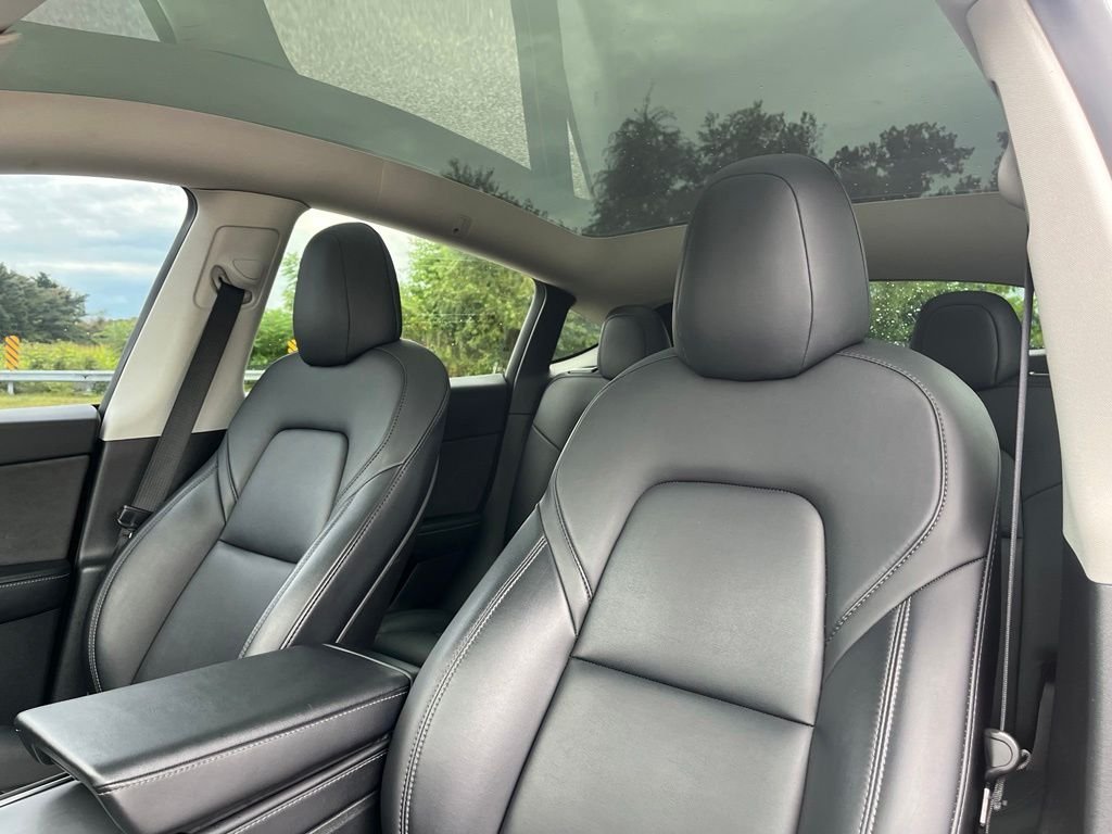 Used 2022 Black Tesla Performance image 16
