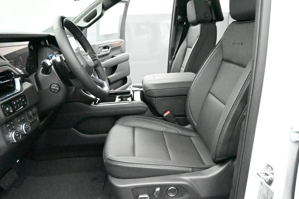 2026 GMC Yukon XL Denali - Photo 9