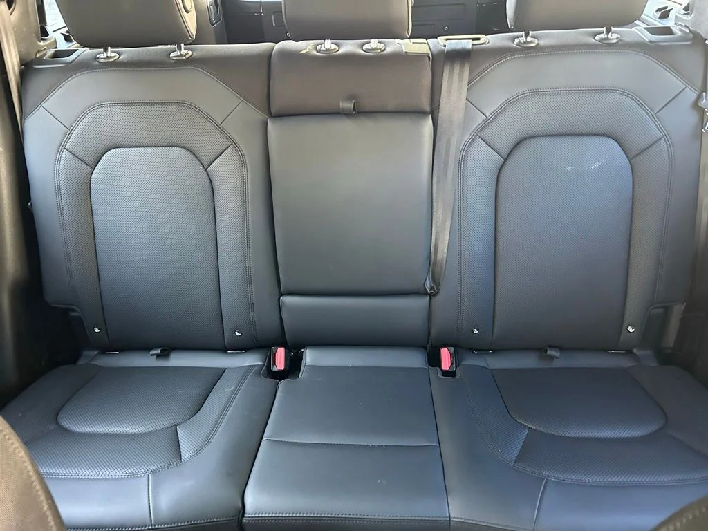 Used 2025 Black Land Rover S image 13