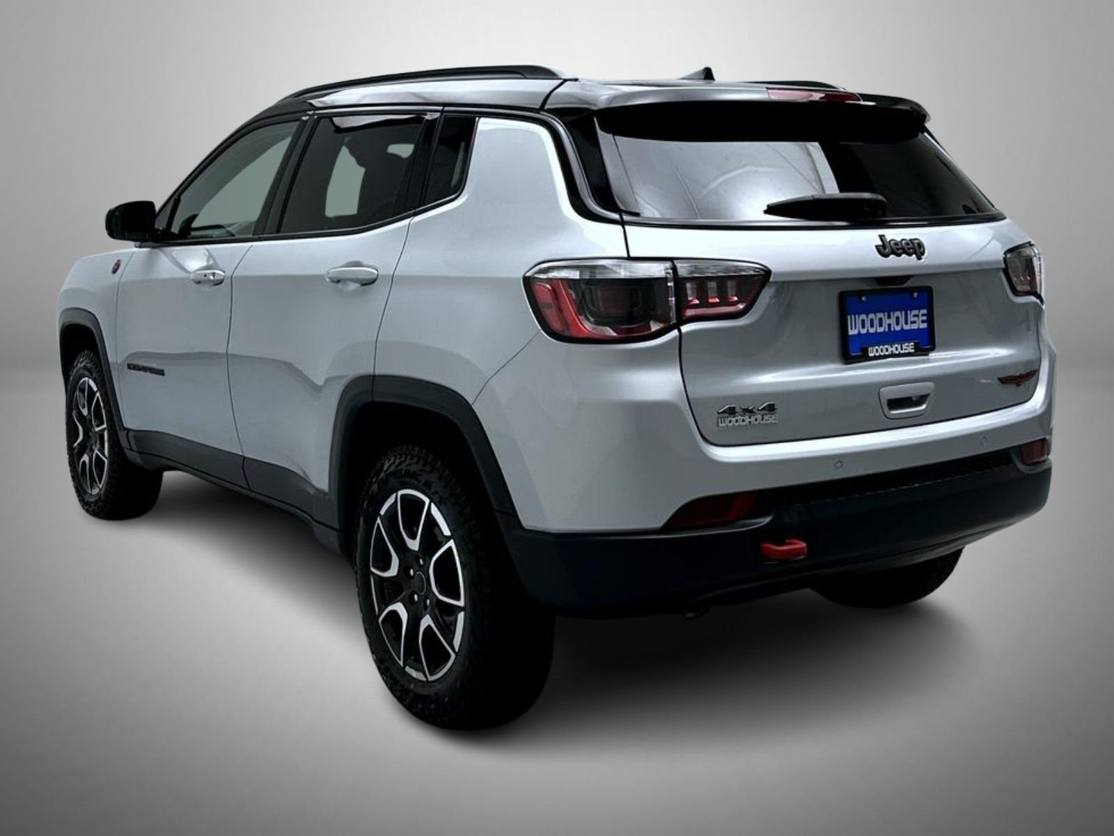 Used 2025 Silver Jeep Trailhawk image 7