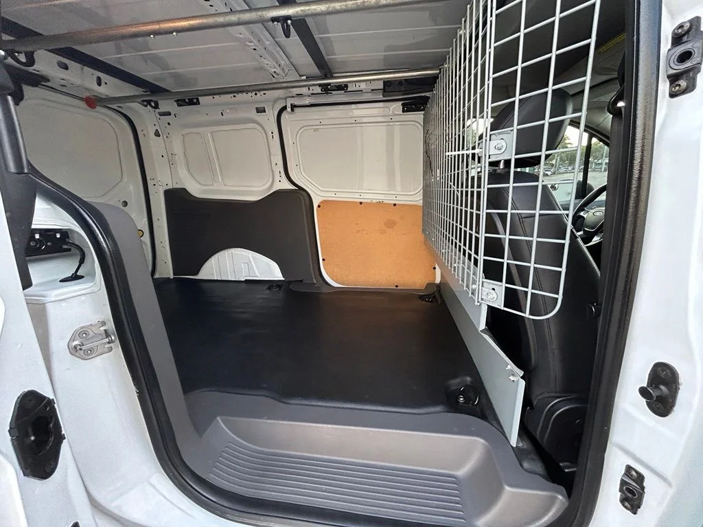 Used 2019 Frozen White Ford XL image 26