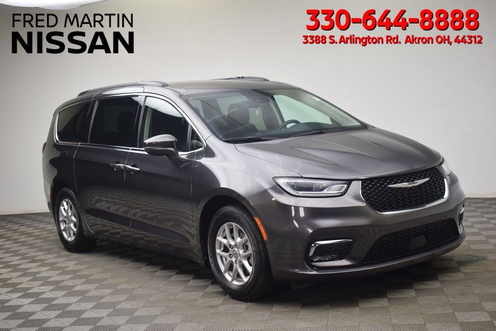 Used 2022 Gray Chrysler Touring L image 1