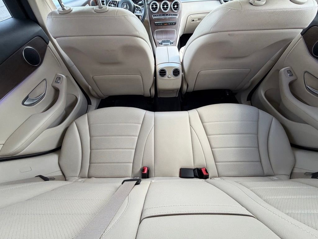 Used 2022 Black Mercedes-Benz GLC 300 image 59