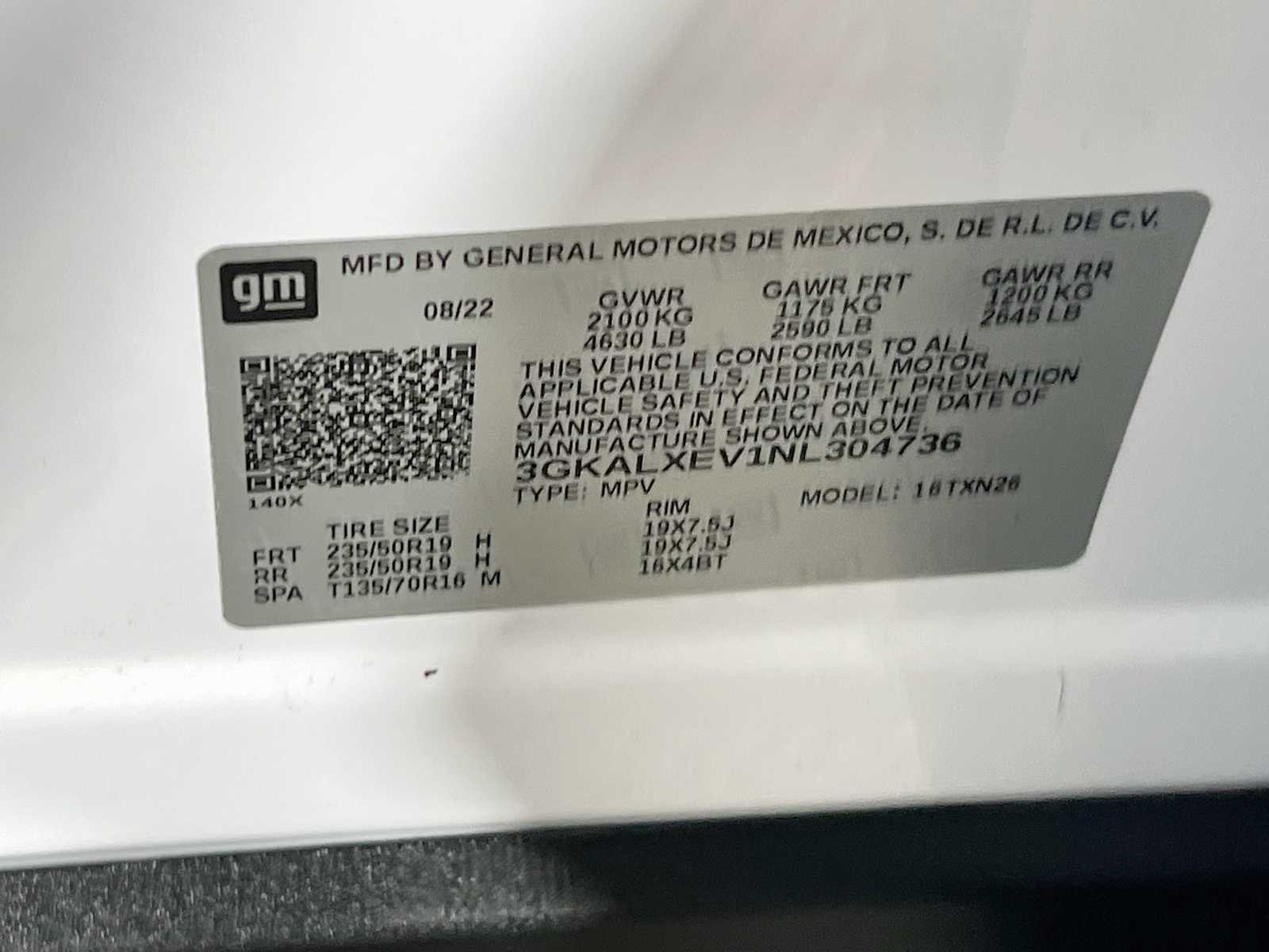 Used 2022 White Frost Tricoat GMC Denali image 33