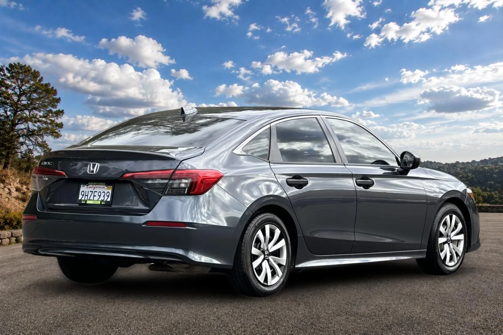 Used 2023 Meteorite Gray Metallic Honda LX image 5