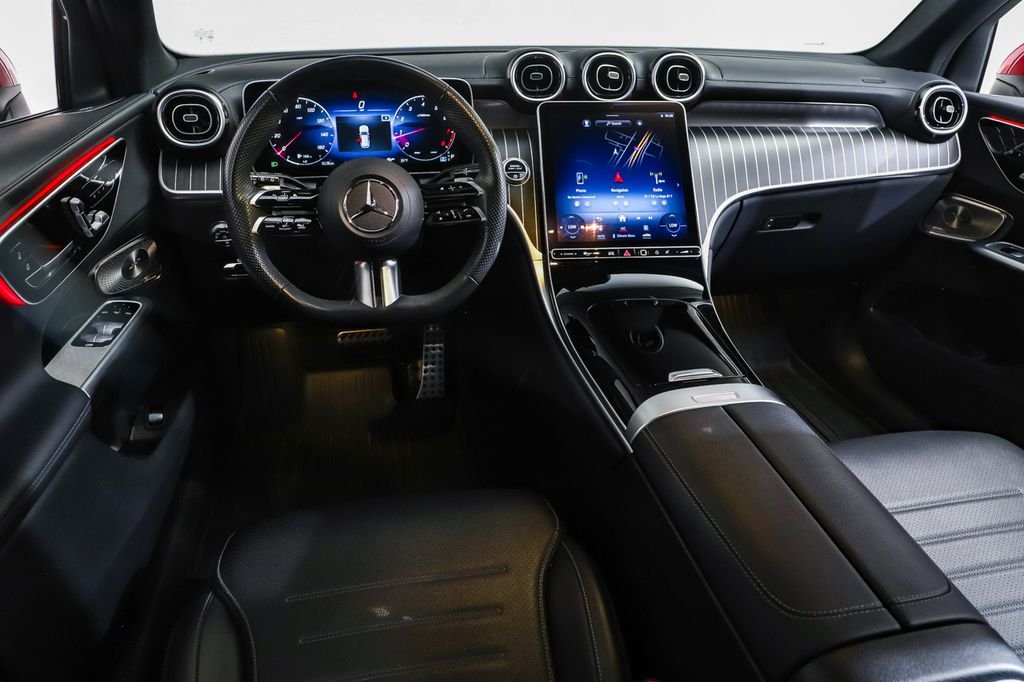 Certified Used 2023  Mercedes-Benz GLC 300 image 5