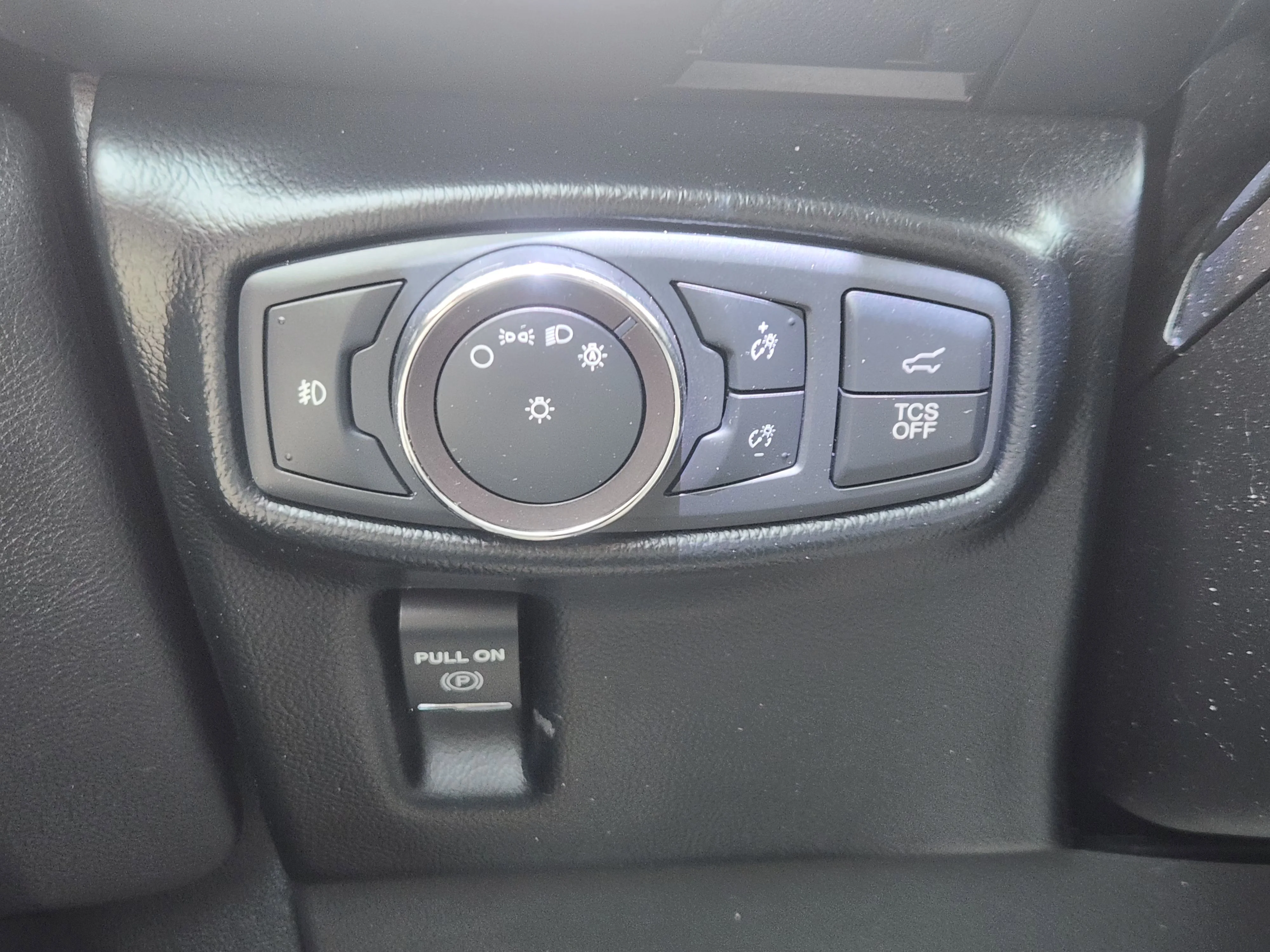 Used 2019  Lincoln Reserve image 22
