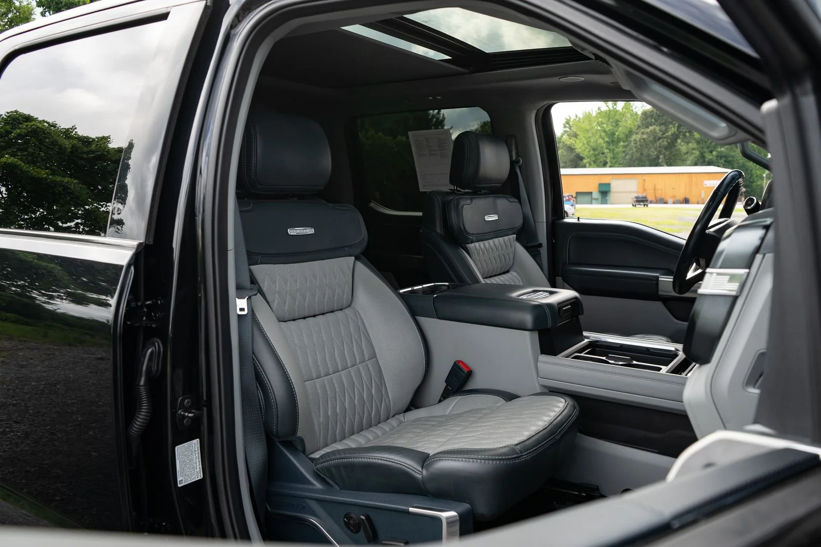 Used 2024 Black Ford Limited image 48