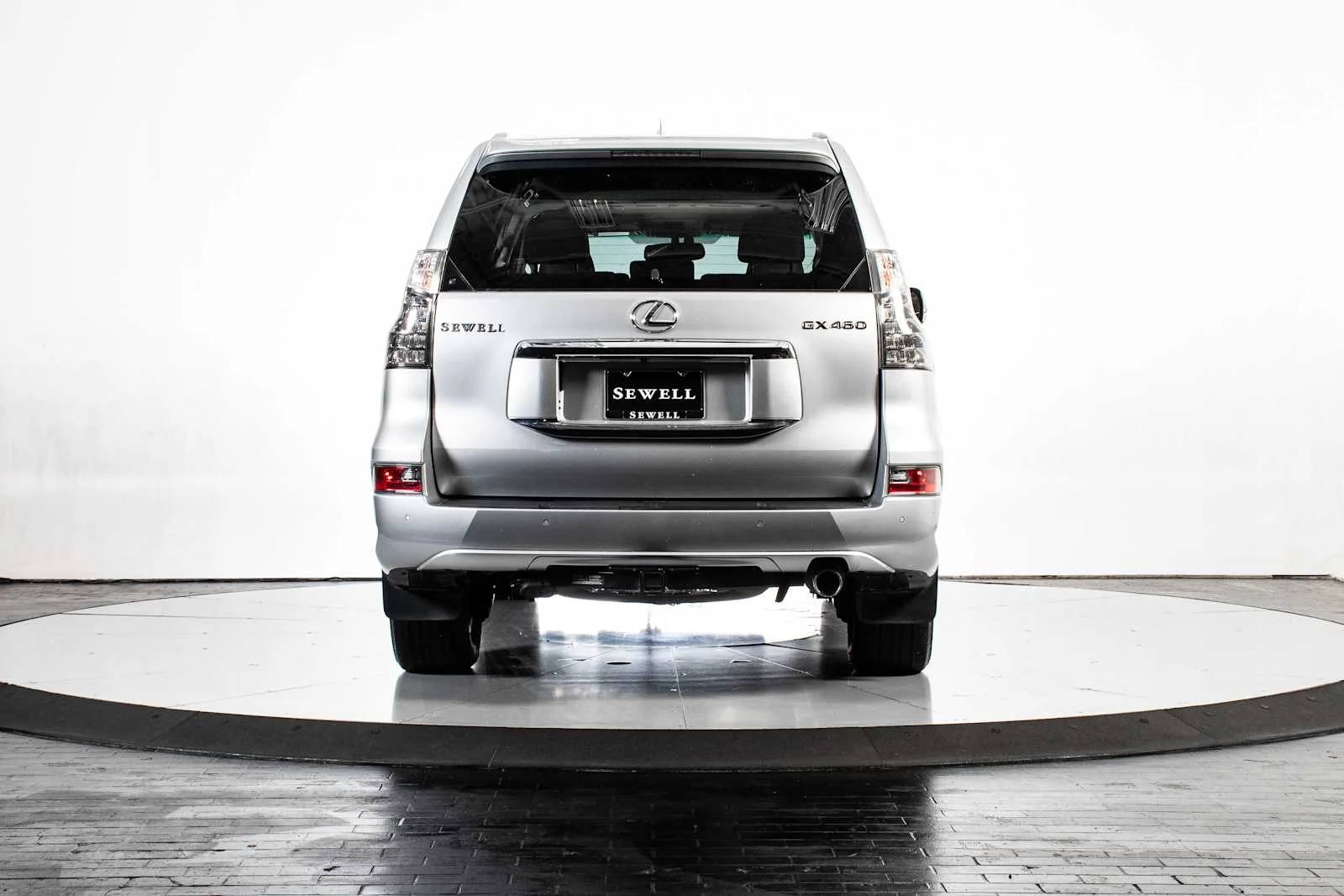 Used 2018 Silver Lining Metallic Lexus Premium image 5