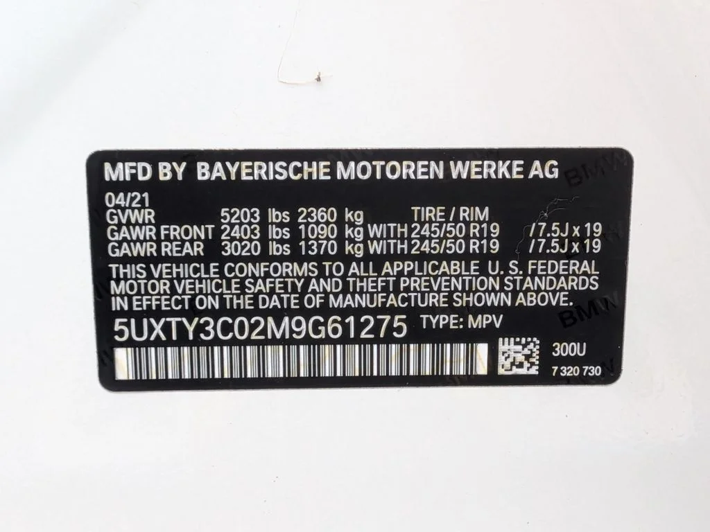 Used 2021 White BMW sDrive30i image 23
