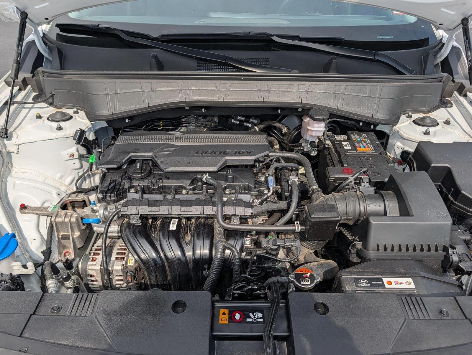 Used 2025 Atlas White Hyundai SEL image 34