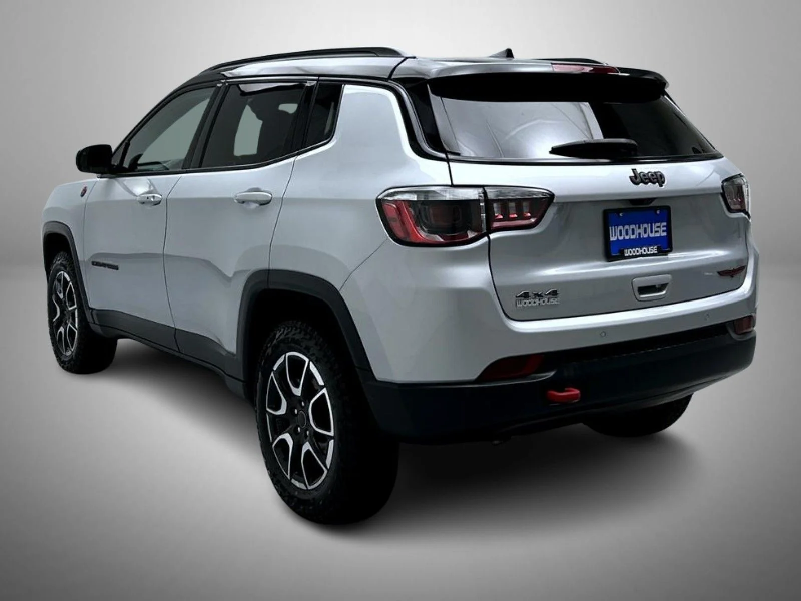 Used 2025 Silver Jeep Trailhawk image 7