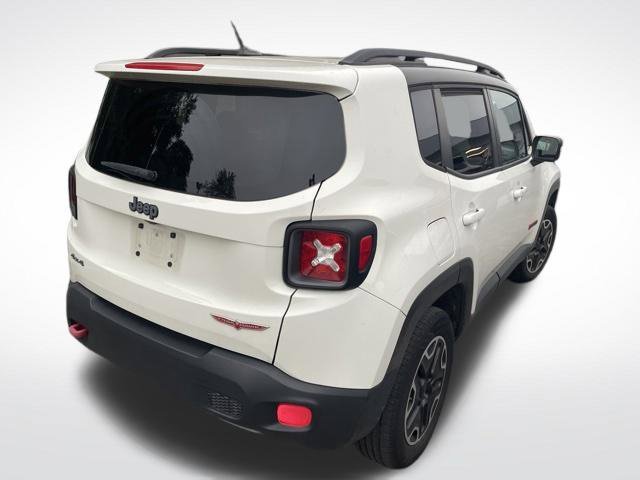 Used 2016 White Jeep Trailhawk image 9